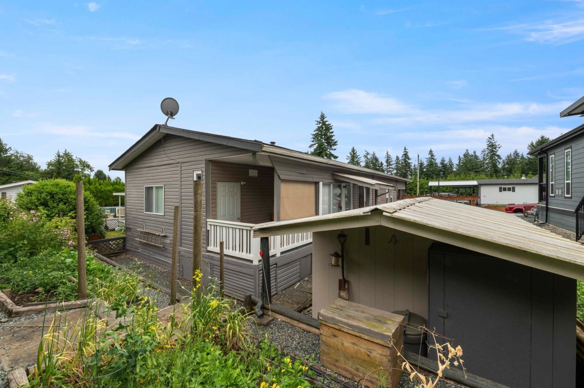 Outdoor Deck Photo of 13 27111 Avenue, Langley, BC