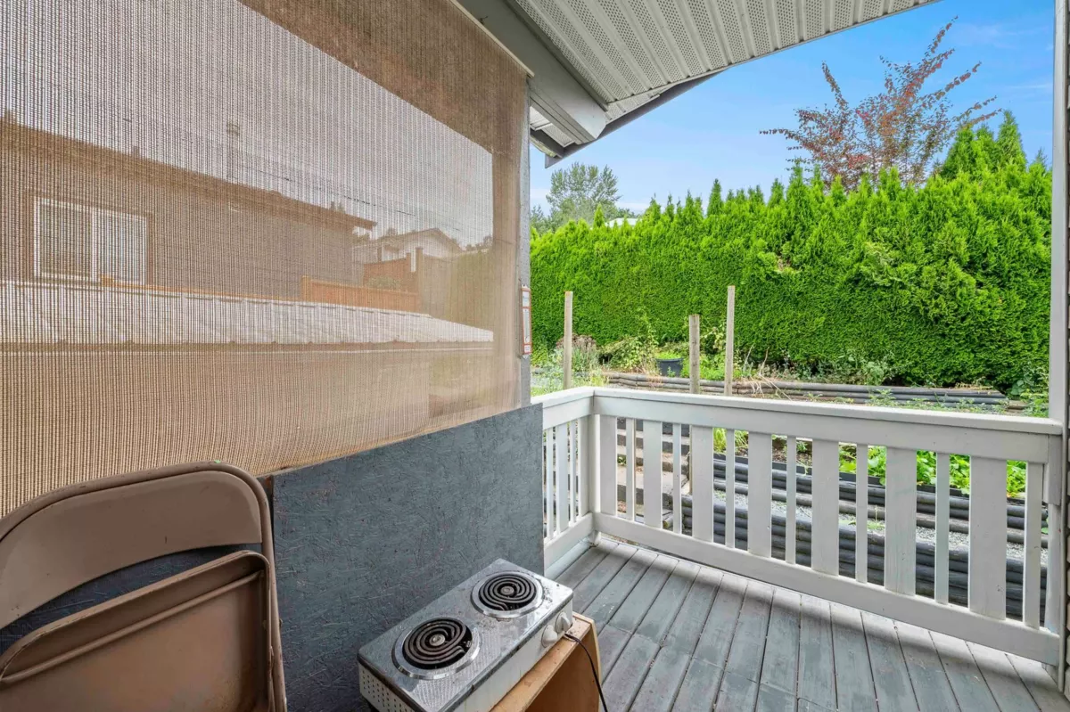 Swimming Pool Photo of 13 27111 Avenue, Langley, BC