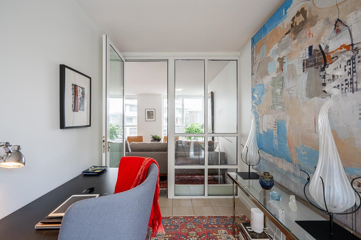 Breakfast Nook Photo of 302 1228 Marinaside Crescent, Vancouver, BC