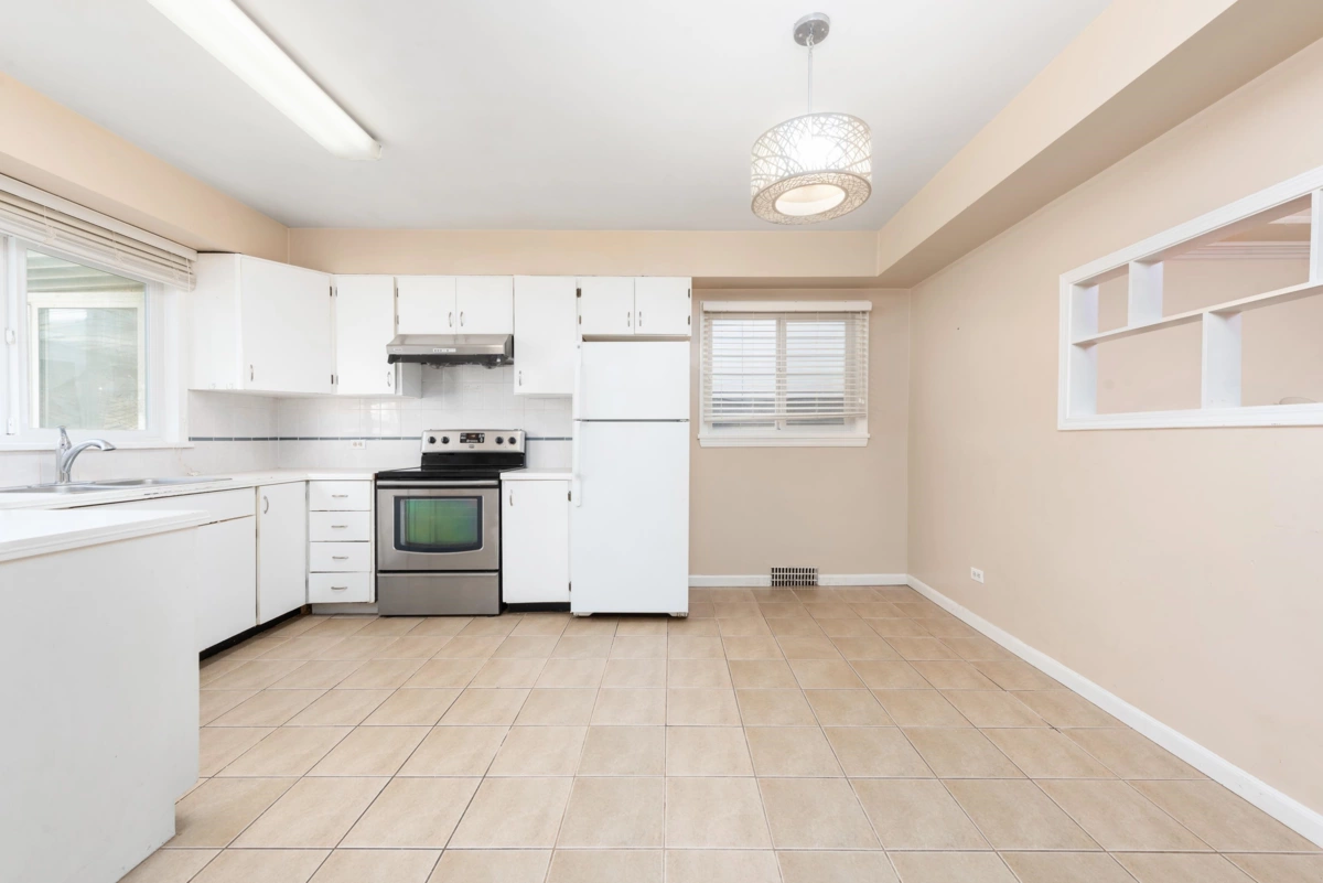 Kitchen Photo of 5556 Earles Street, Vancouver, BC