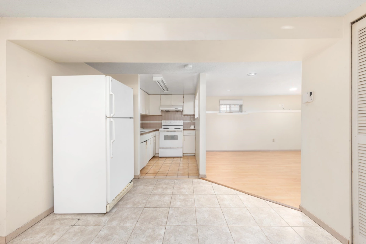 Powder Room Photo of 5556 Earles Street, Vancouver, BC