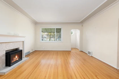 5556 Earles Street, Vancouver, BC