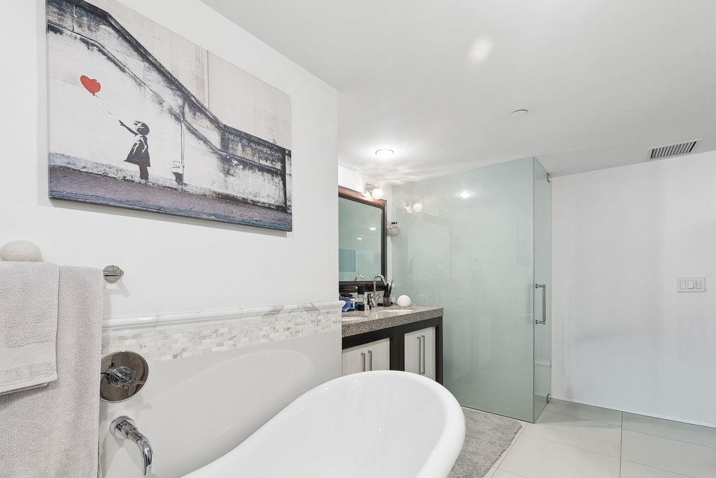 Office / Den Photo of 1106 Hornby Street, Vancouver, BC