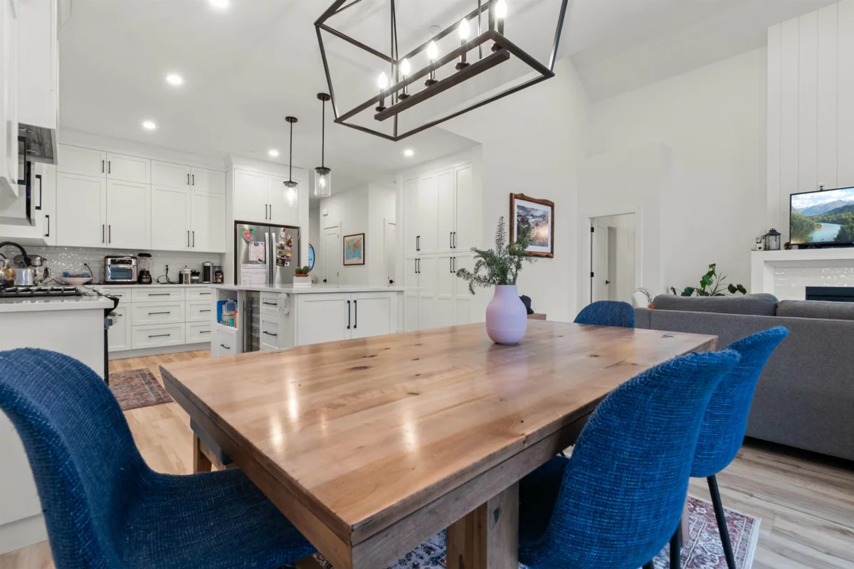 Guest Bathroom Photo of 50 46211 Promontory Road, Chilliwack, BC