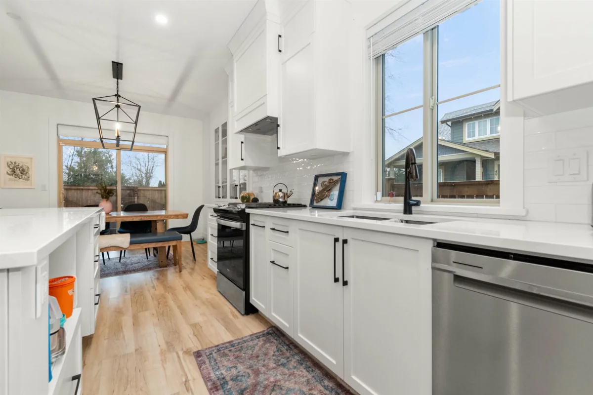 Laundry Room Photo of 50 46211 Promontory Road, Chilliwack, BC