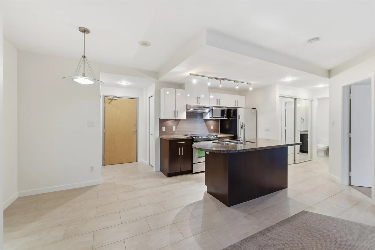Breakfast Nook Photo of 301 14 Begbie Street, New Westminster, BC