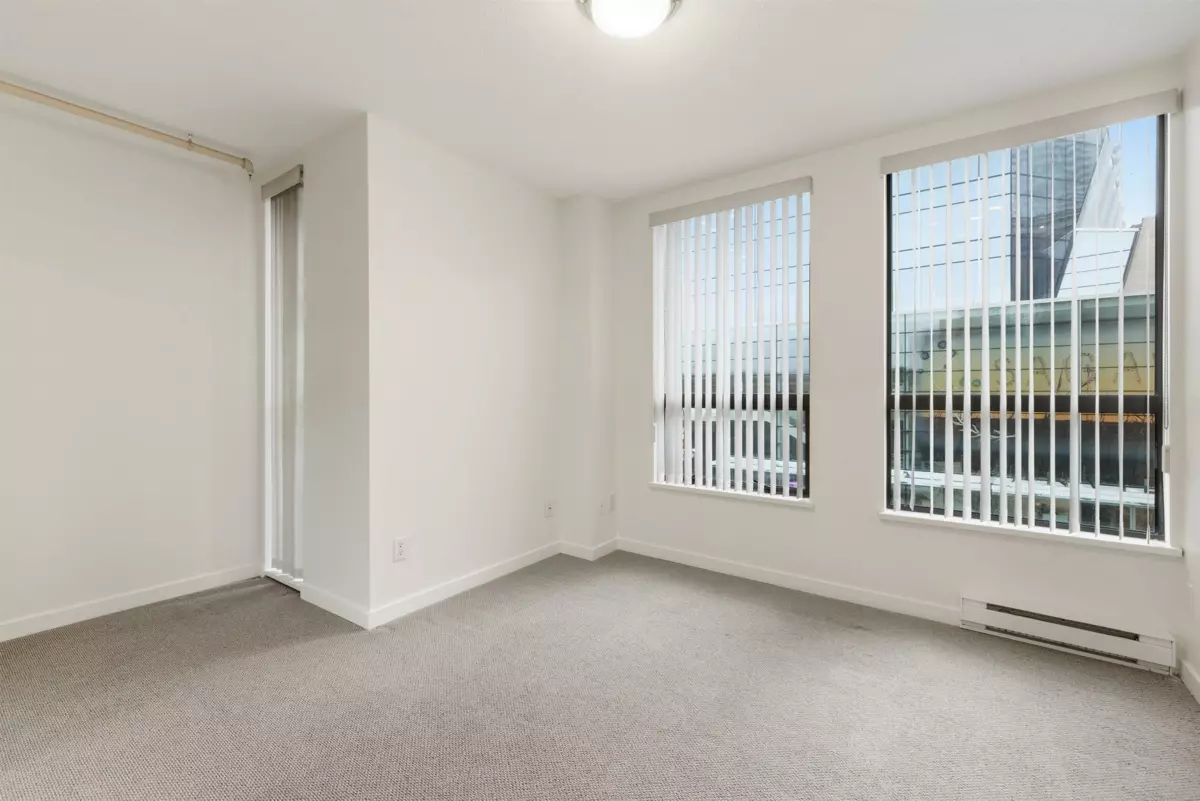 Powder Room Photo of 301 14 Begbie Street, New Westminster, BC