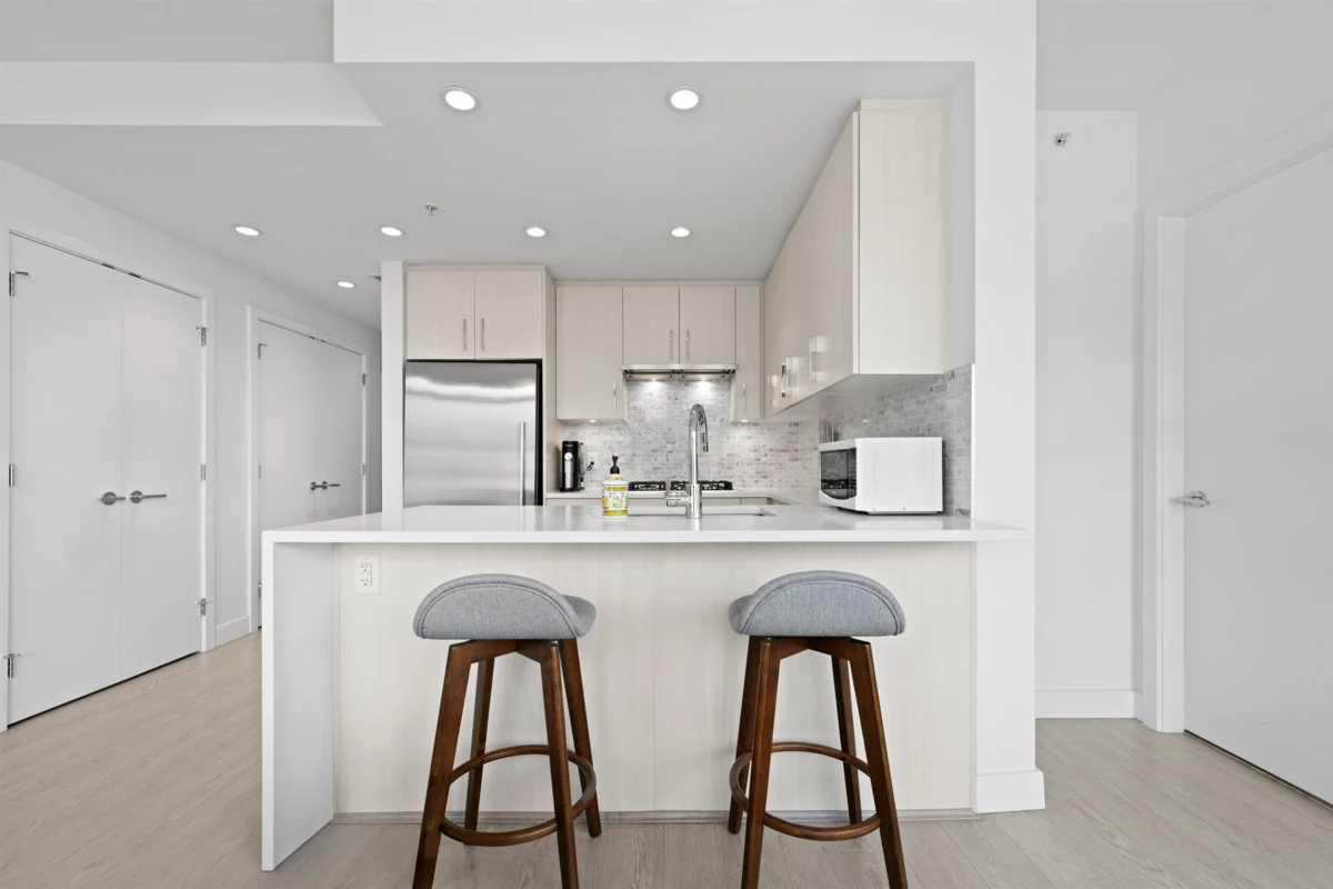 Family Room Photo of 404 518 Whiting Way, Coquitlam, BC