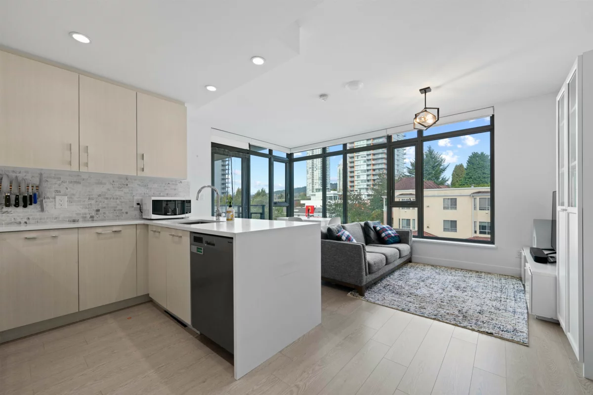 Kitchen Island Photo of 404 518 Whiting Way, Coquitlam, BC