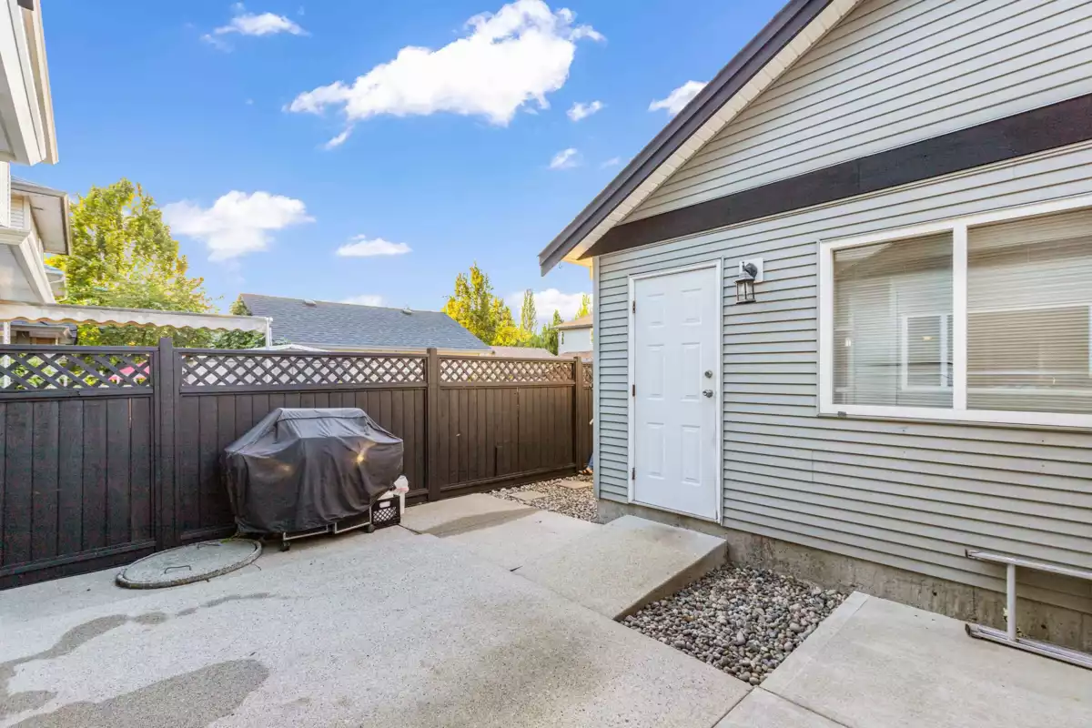 Backyard Photo of 24107 102 Avenue, Maple Ridge, BC