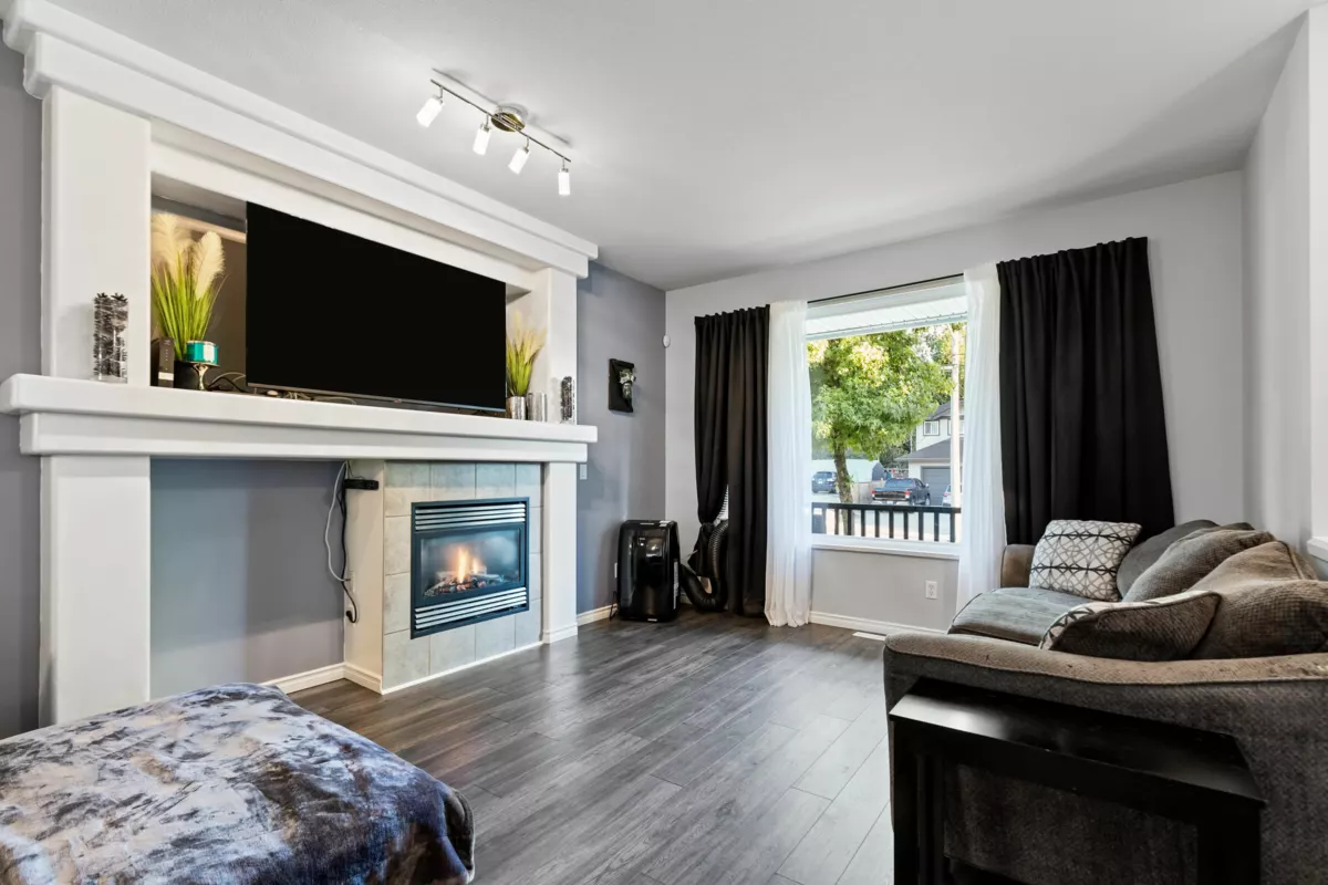 Dining Area Photo of 24107 102 Avenue, Maple Ridge, BC