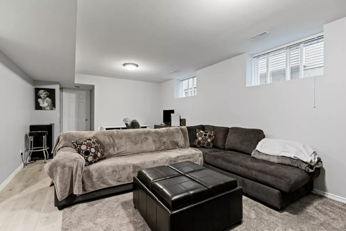Entry Foyer Photo of 24107 102 Avenue, Maple Ridge, BC