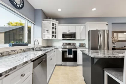 Breakfast Nook Photo of 24107 102 Avenue, Maple Ridge, BC
