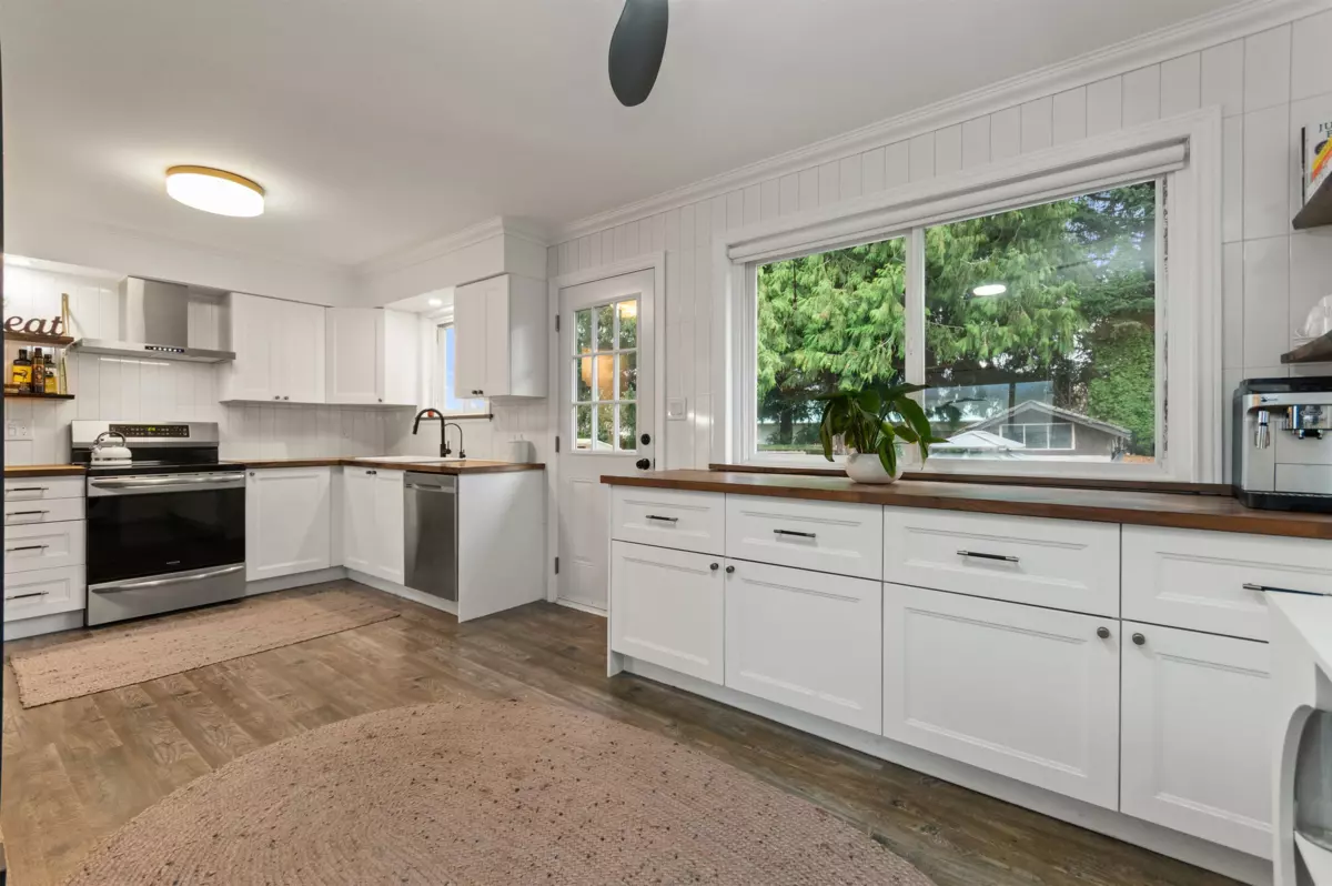 Dining Area Photo of 9314 Jackson Street, Chilliwack, BC