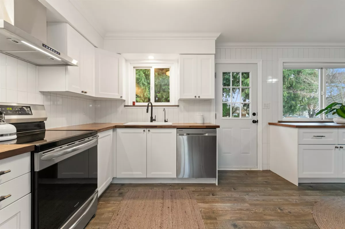 Family Room Photo of 9314 Jackson Street, Chilliwack, BC