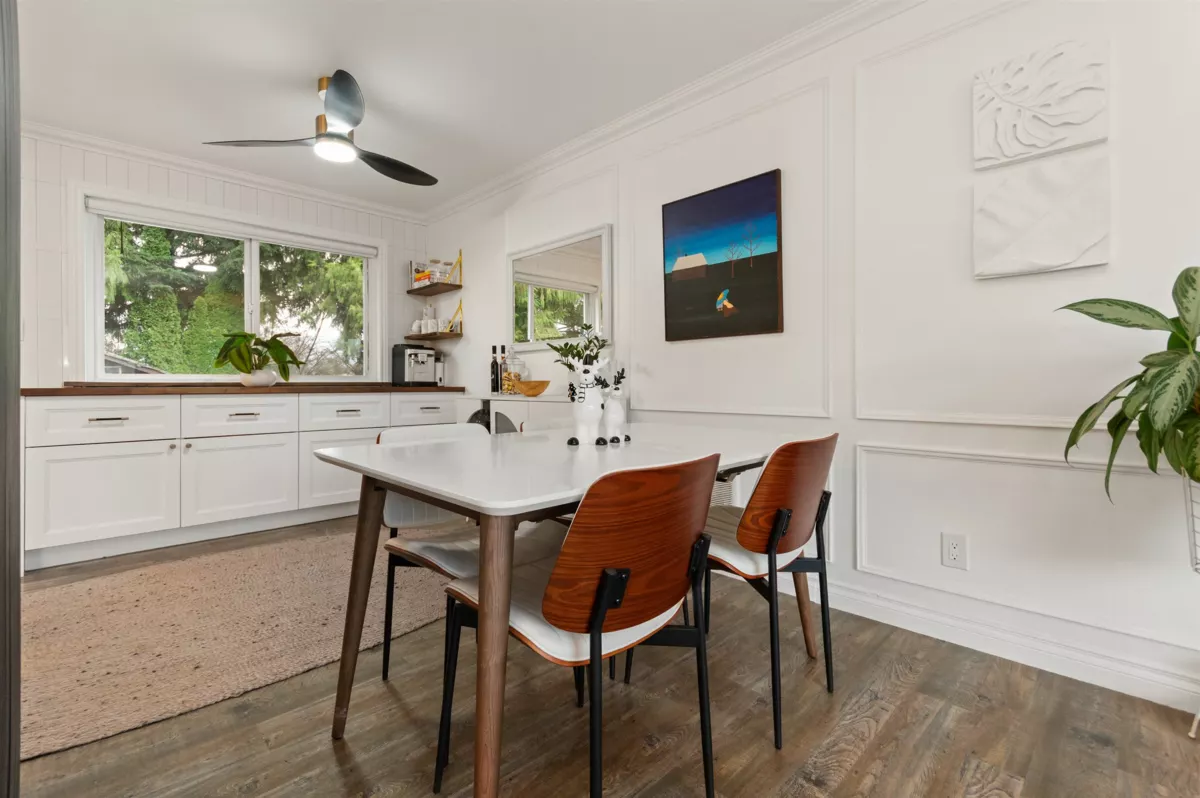 Kitchen Island Photo of 9314 Jackson Street, Chilliwack, BC