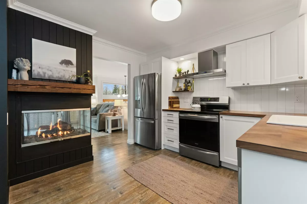 Living Room Photo of 9314 Jackson Street, Chilliwack, BC