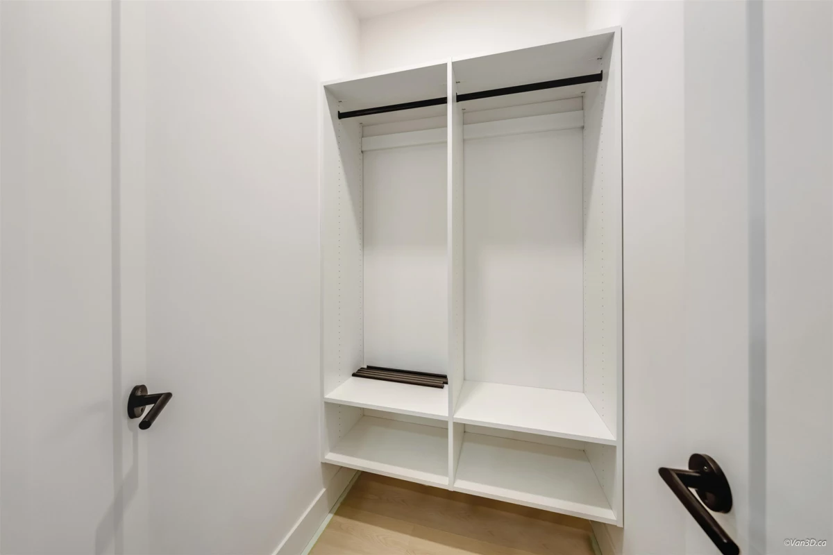 Guest Bathroom Photo of 1 6730 Heather Street, Vancouver, BC