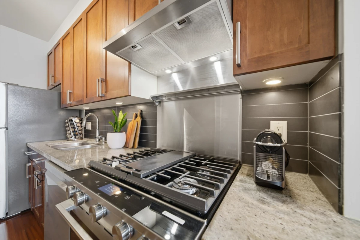 Breakfast Nook Photo of 306 2055 Yukon Street, Vancouver, BC
