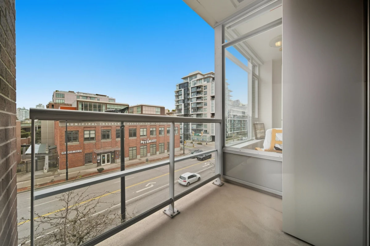 Office / Den Photo of 306 2055 Yukon Street, Vancouver, BC