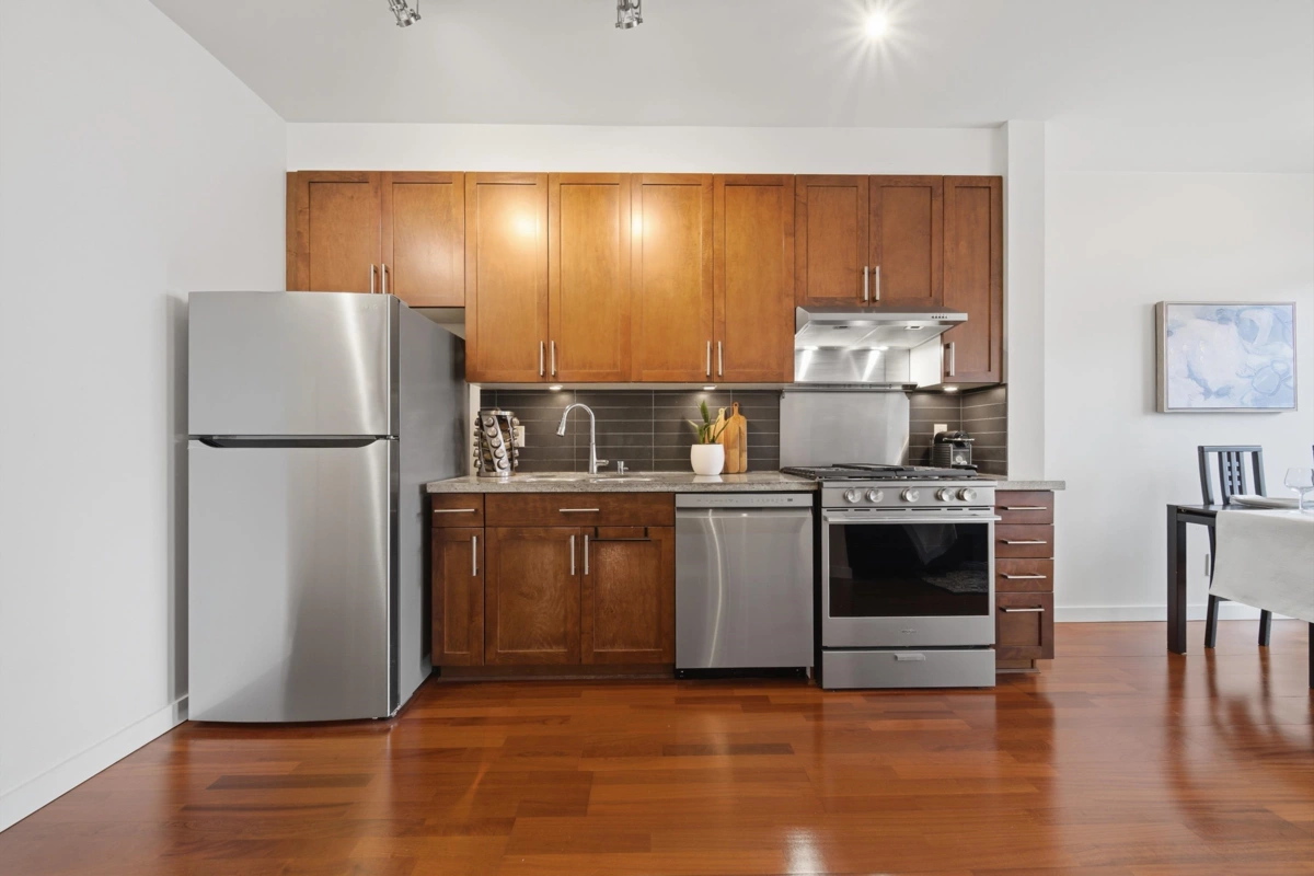 Primary Bathroom Photo of 306 2055 Yukon Street, Vancouver, BC