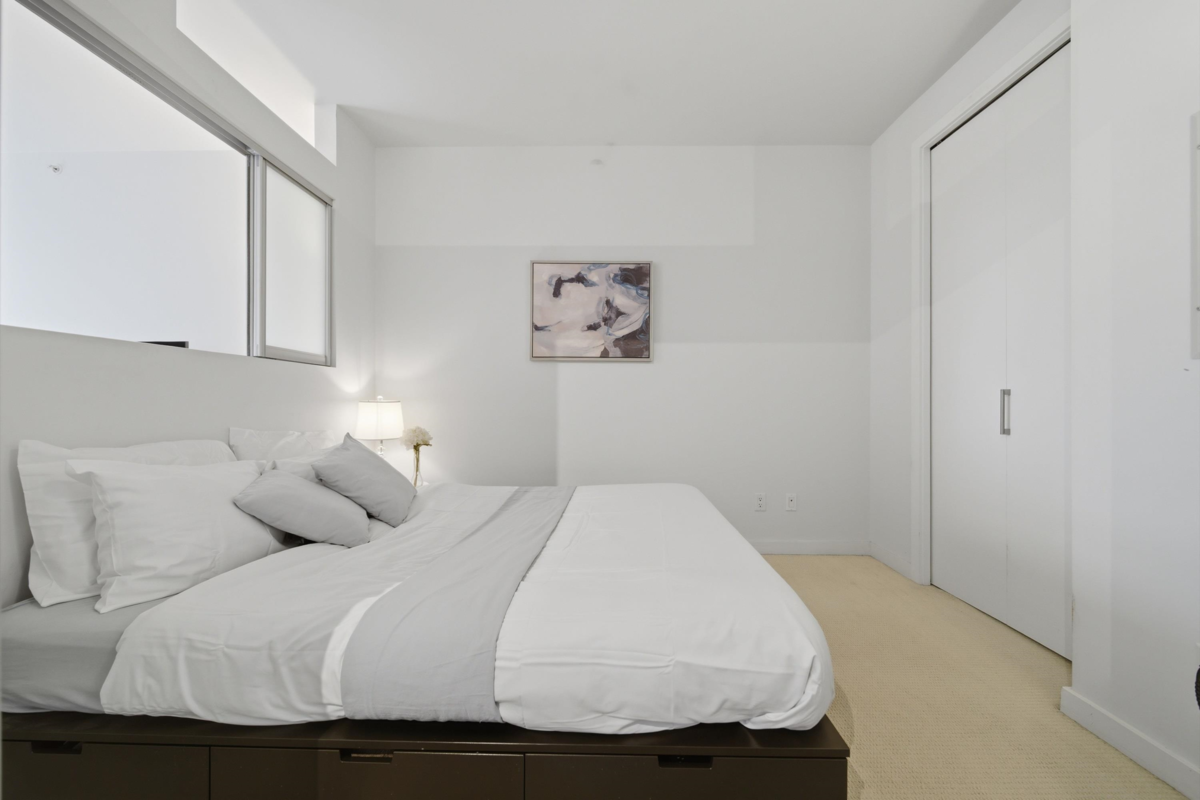 Walk-In Closet Photo of 306 2055 Yukon Street, Vancouver, BC