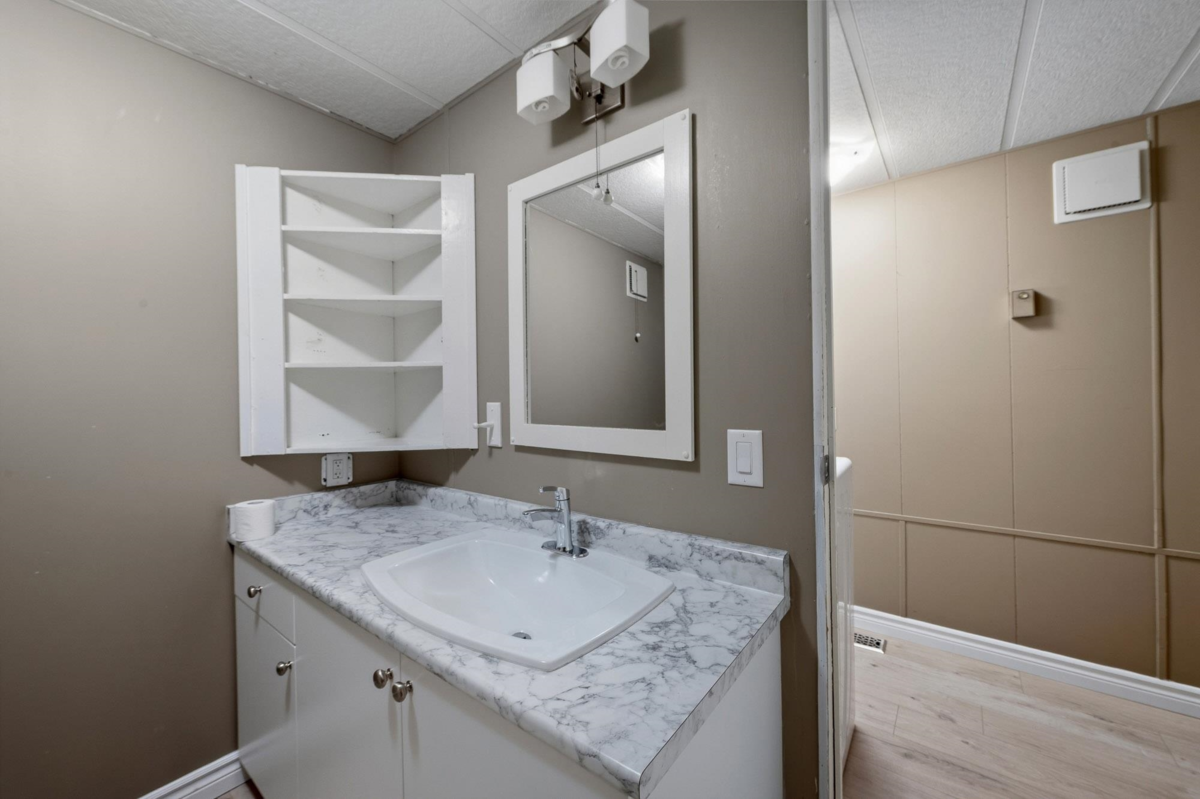 Basement Recreation Room Photo of 21 34519 Lougheed Highway, Mission, BC