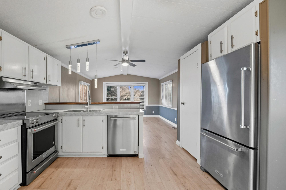 Bedroom 3 Photo of 21 34519 Lougheed Highway, Mission, BC