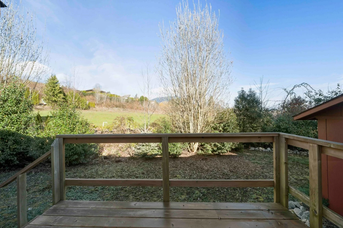 Front Yard Photo of 21 34519 Lougheed Highway, Mission, BC