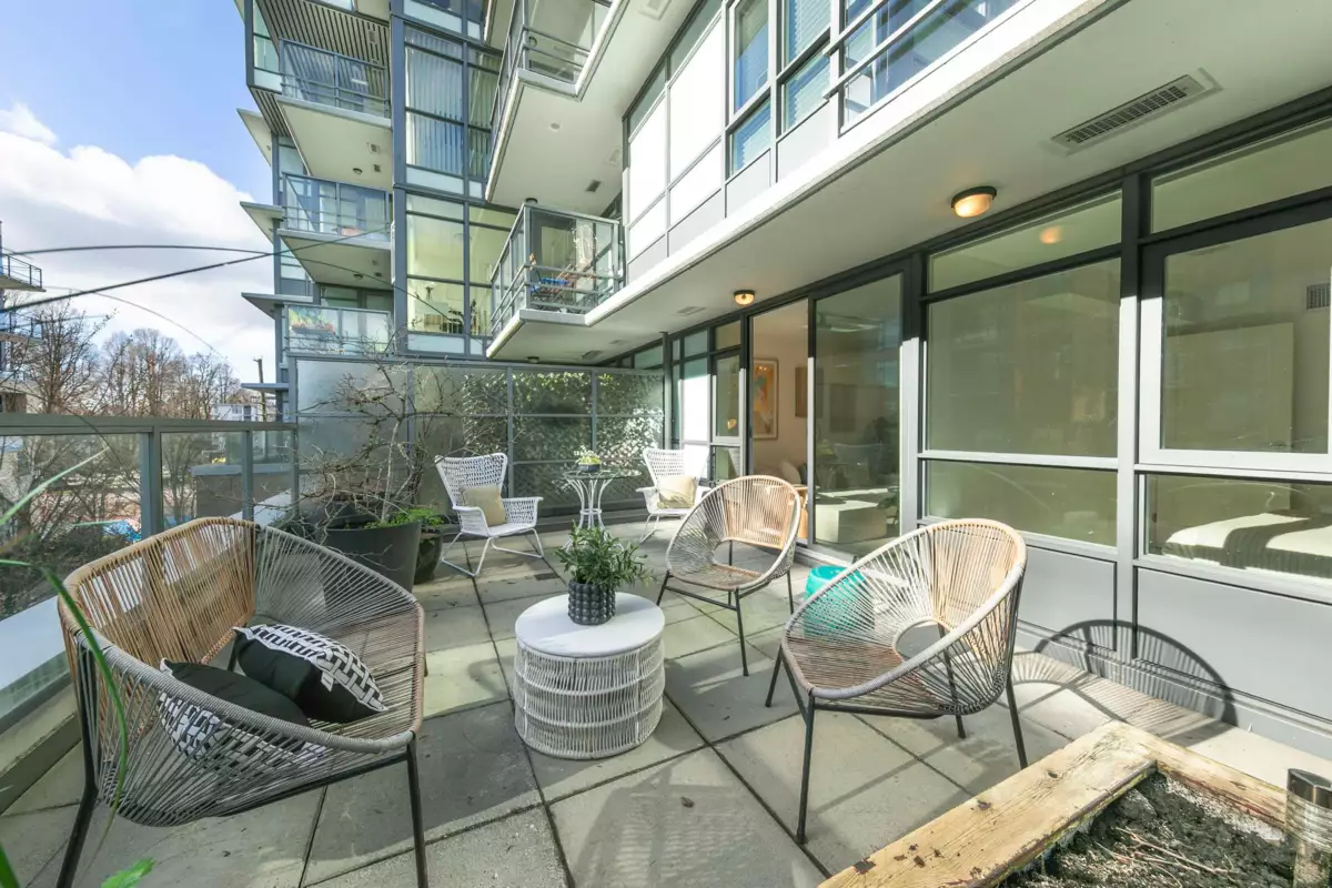 Garden / Landscaping Photo of 374 2080 W Broadway, Vancouver, BC