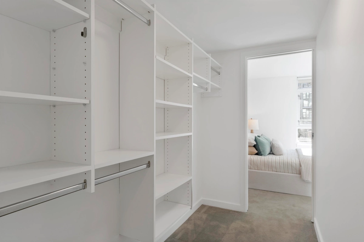 Hallway Photo of 374 2080 W Broadway, Vancouver, BC