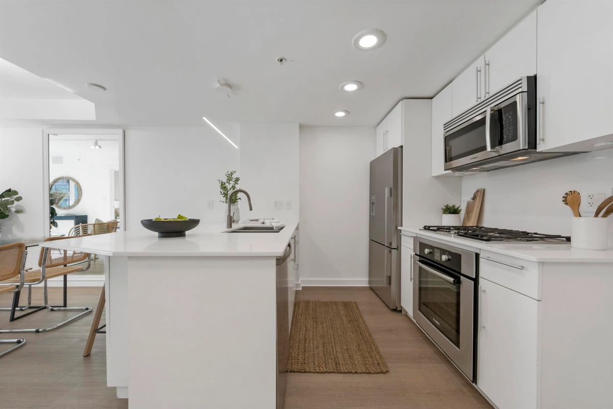 Living Room Photo of 374 2080 W Broadway, Vancouver, BC