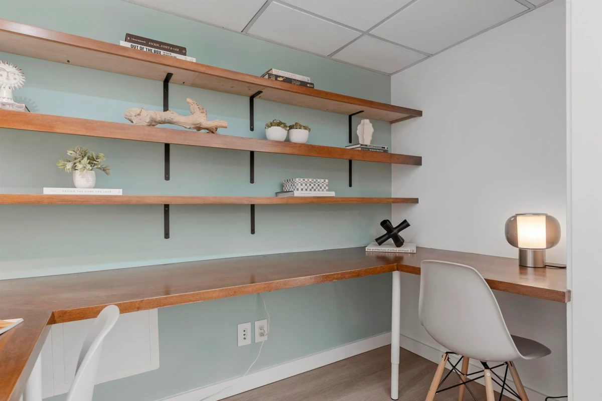 Office / Den Photo of 374 2080 W Broadway, Vancouver, BC