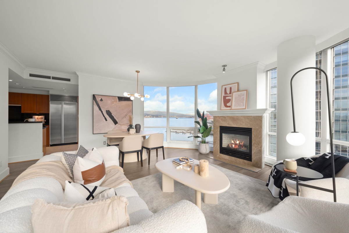 Exterior Rear Photo of 1503 323 Jervis Street, Vancouver, BC