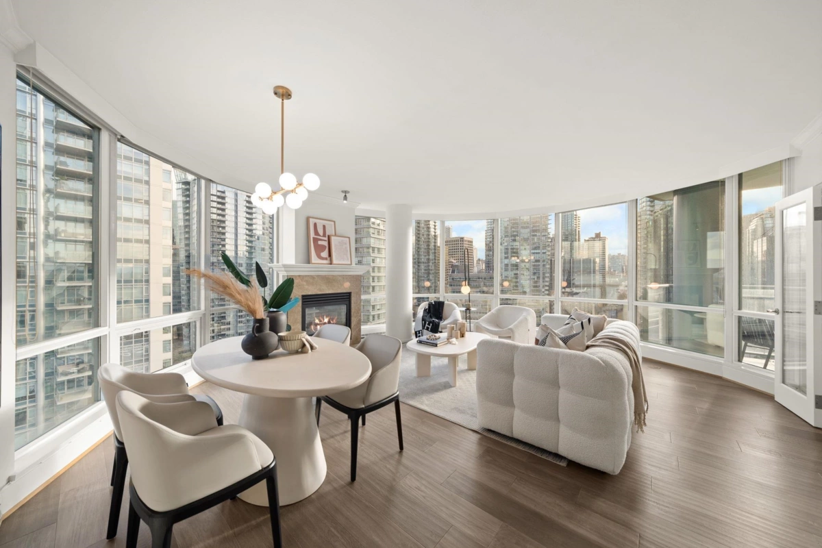 Kitchen Photo of 1503 323 Jervis Street, Vancouver, BC
