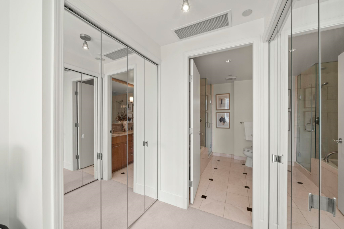 Staircase Photo of 1503 323 Jervis Street, Vancouver, BC