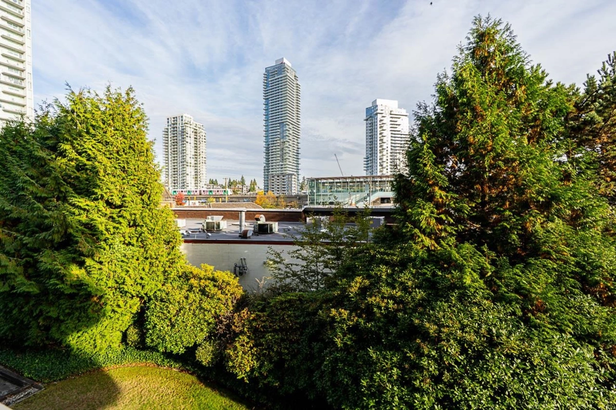 Outdoor Deck Photo of 402 728 Farrow Street, Coquitlam, BC
