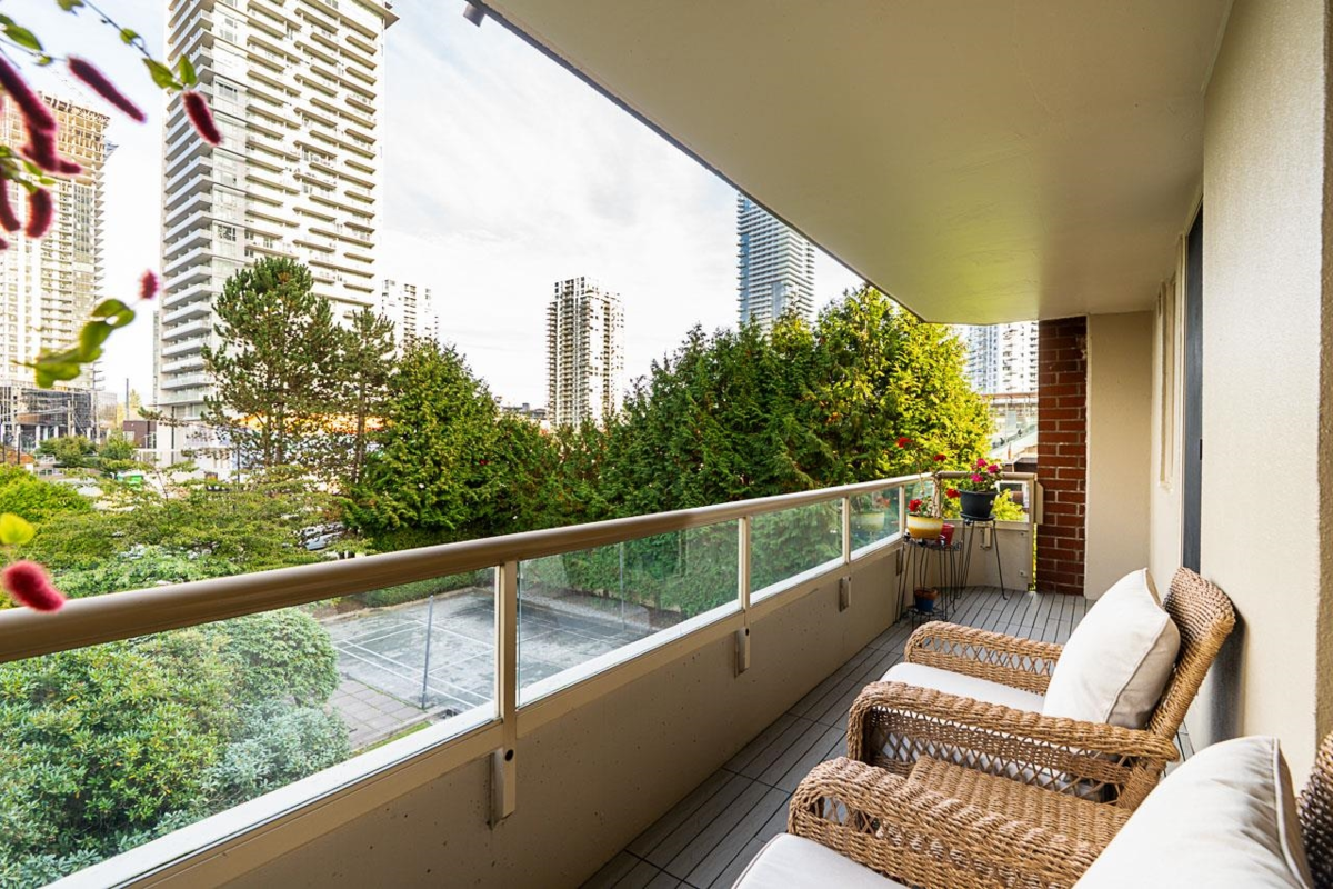 Powder Room Photo of 402 728 Farrow Street, Coquitlam, BC