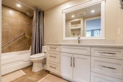 Laundry Room Photo of 402 728 Farrow Street, Coquitlam, BC