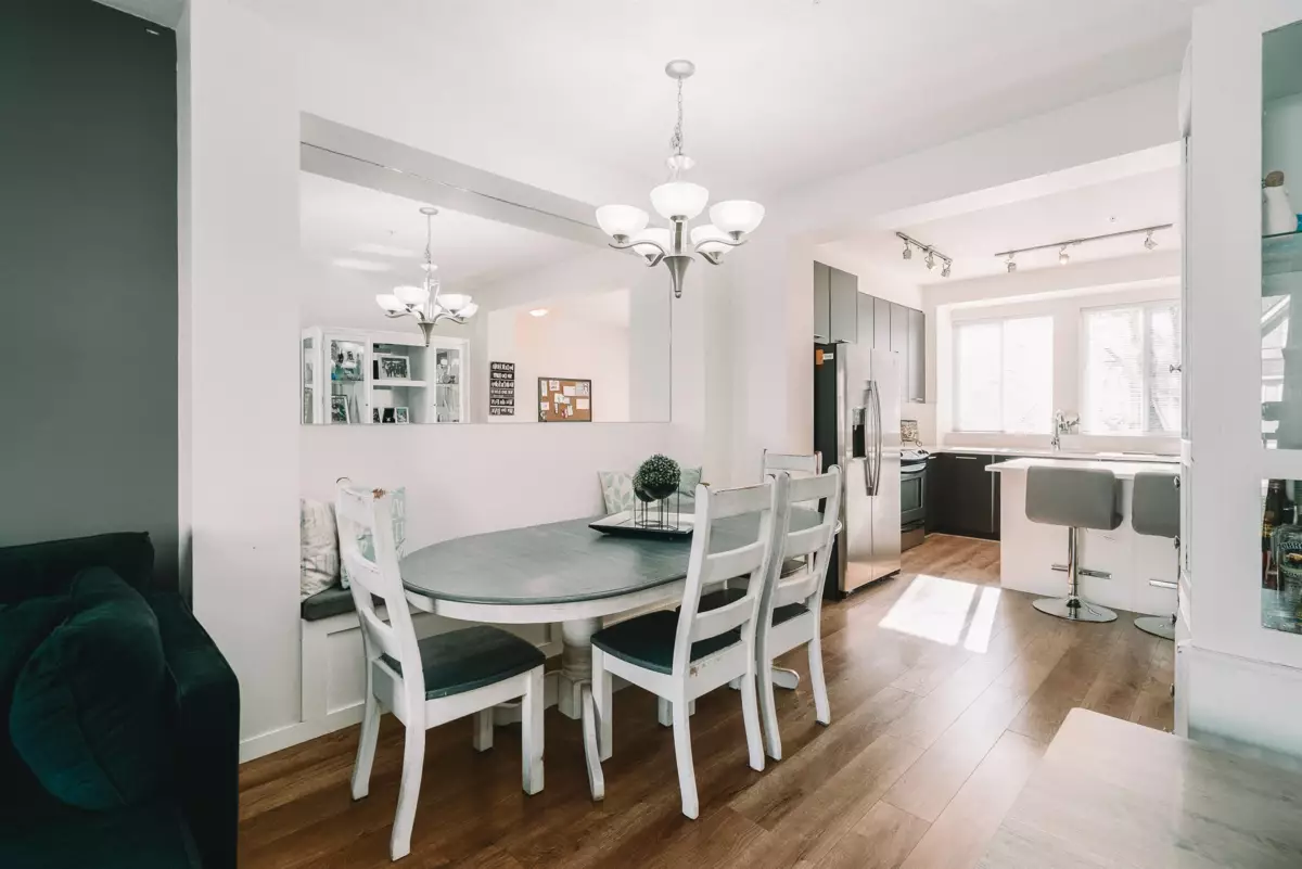 Kitchen Island Photo of 136 2418 Avon Place, Port Coquitlam, BC