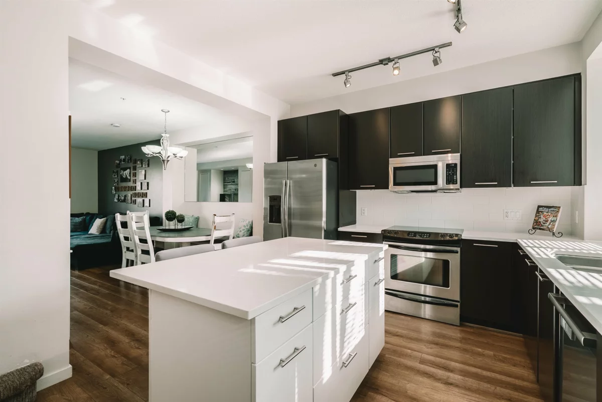 Walk-In Closet Photo of 136 2418 Avon Place, Port Coquitlam, BC