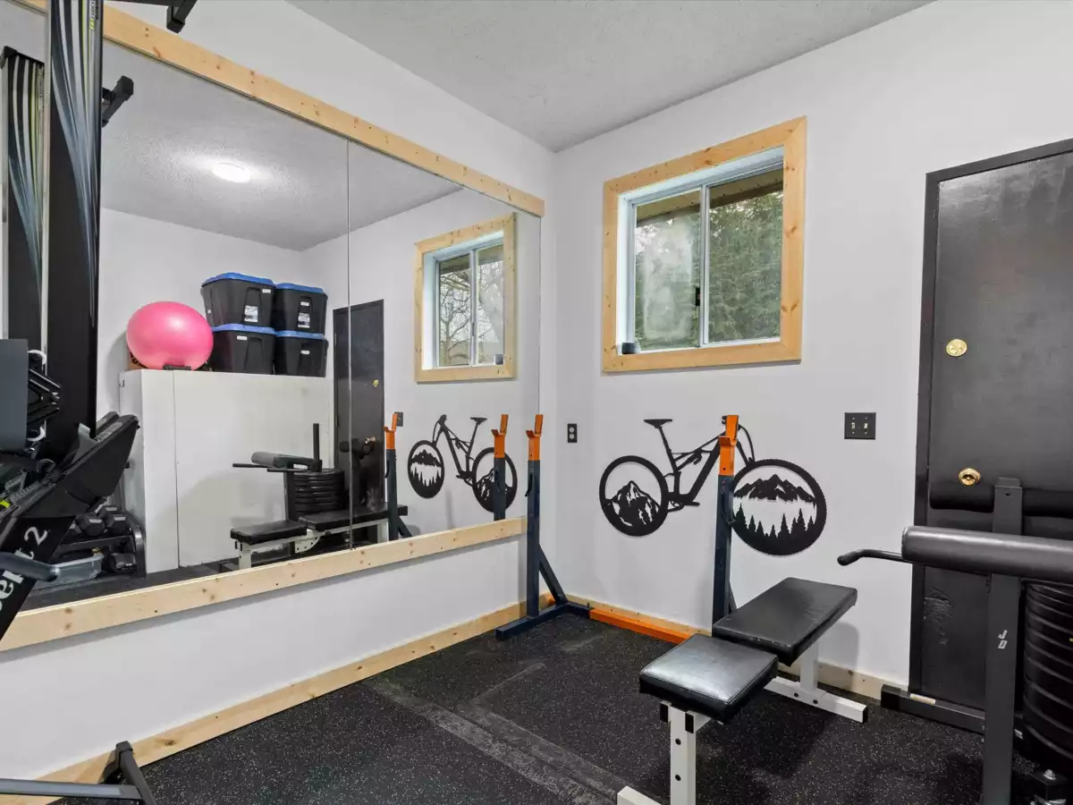 Hallway Photo of 6909 Fraser Drive, Agassiz, BC