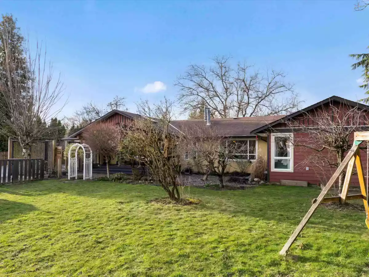 Hot Tub / Spa Photo of 6909 Fraser Drive, Agassiz, BC