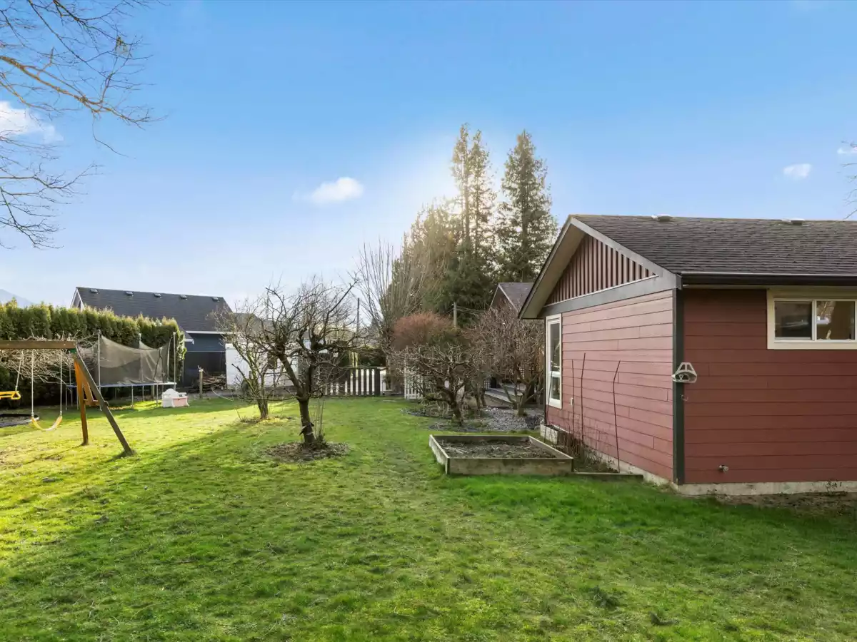 Outdoor Kitchen Photo of 6909 Fraser Drive, Agassiz, BC