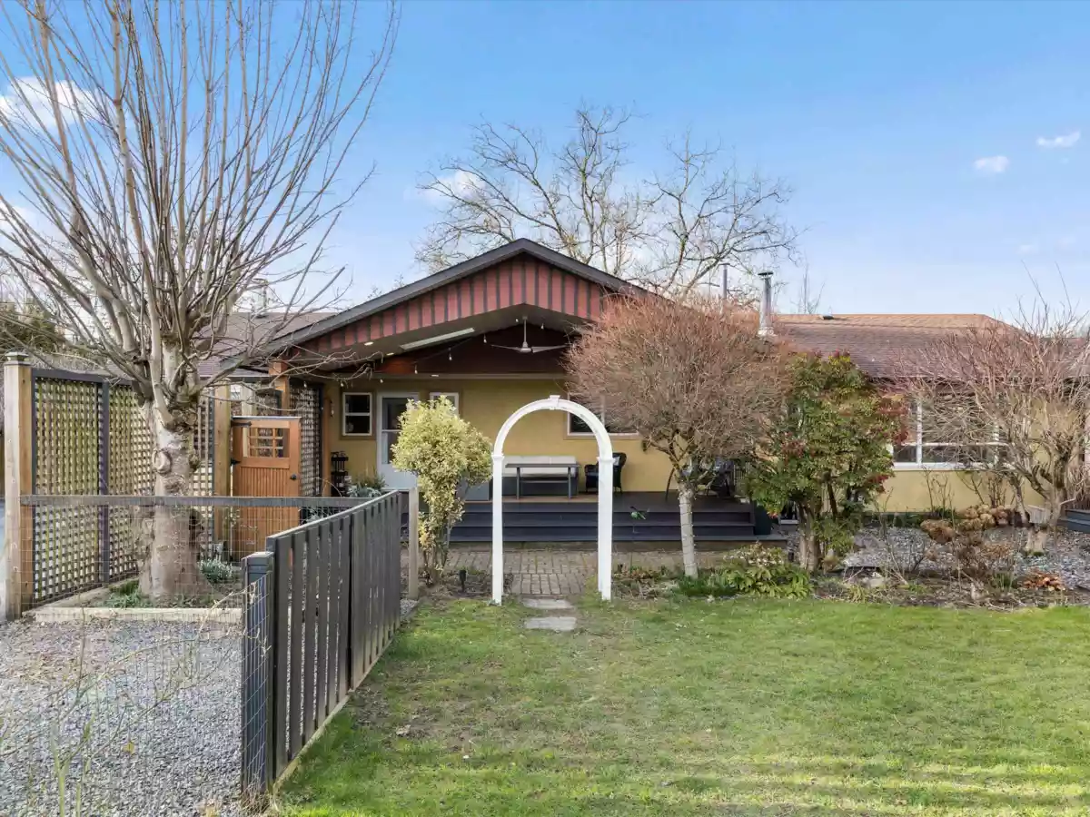 Swimming Pool Photo of 6909 Fraser Drive, Agassiz, BC