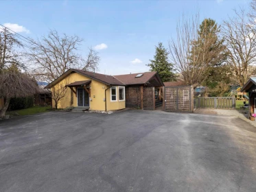 6909 Fraser Drive, Agassiz, BC, Agassiz — Single Family Residence for sale