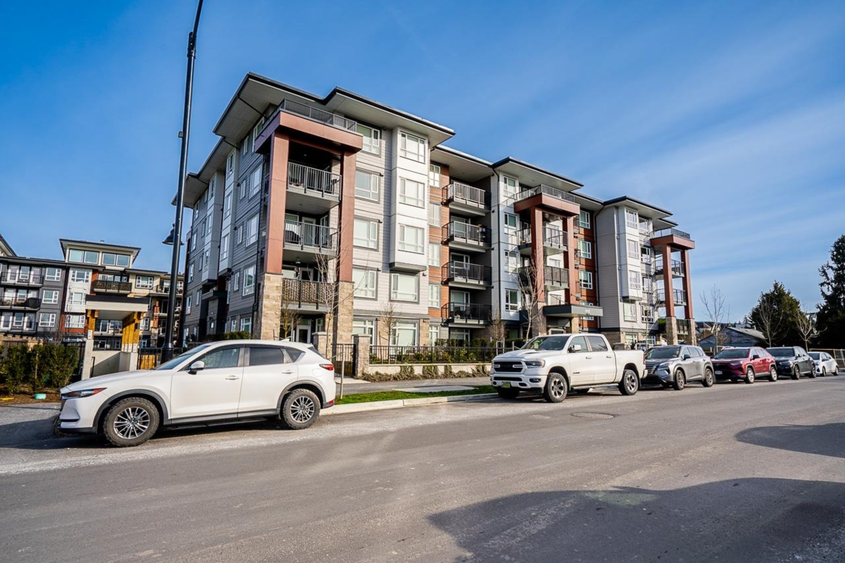 Backyard Photo of 105 22575 Brown Avenue, Maple Ridge, BC