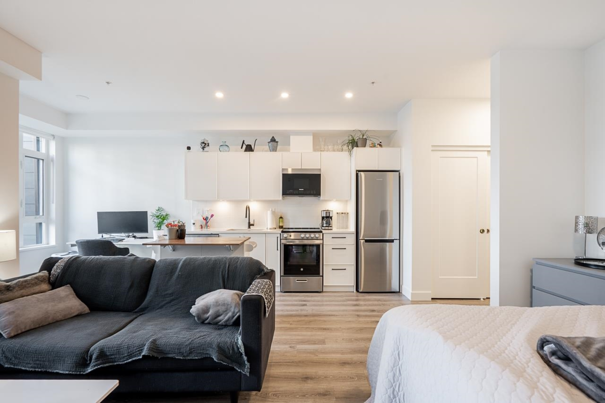 Dining Area Photo of 105 22575 Brown Avenue, Maple Ridge, BC