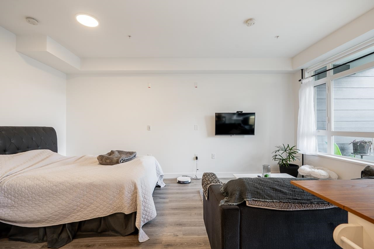 Walk-In Closet Photo of 105 22575 Brown Avenue, Maple Ridge, BC