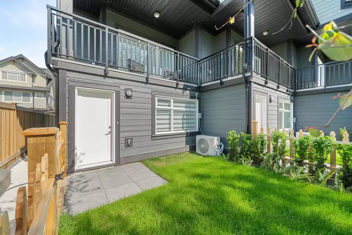 Entry Foyer Photo of 5 22551 Westminster Highway, Richmond, BC